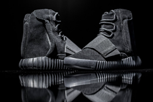 adidas-yeezy-boost-750-black-61