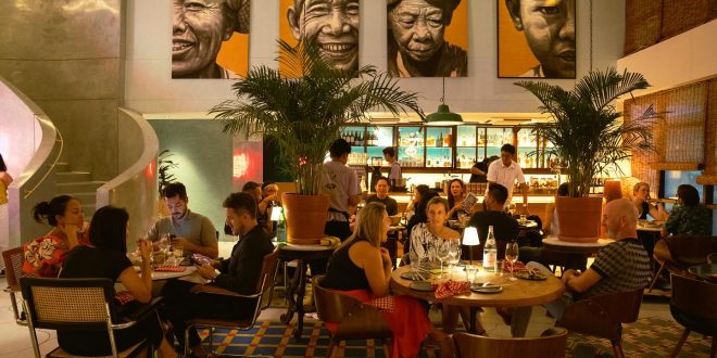 ชวนจิบชาเมียนมาใจกลางกรุงฯ Rangoon Tea House โรงน้ำชา ที่ไม่ได้มีดีแค่ชา