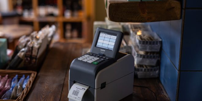 Brother ส่งโซลูชันเครื่องพิมพ์ฉลาก TD-2300 Series เจาะตลาดค้าปลีก-ร้านอาหาร-สถานพยาบาล ชูฟังก์ชันตอบโจทย์ภาคธุรกิจ ลดต้นทุน รวดเร็ว แม่นยำ  เพิ่มประสิทธิภาพงานพิมพ์ในองค์กร