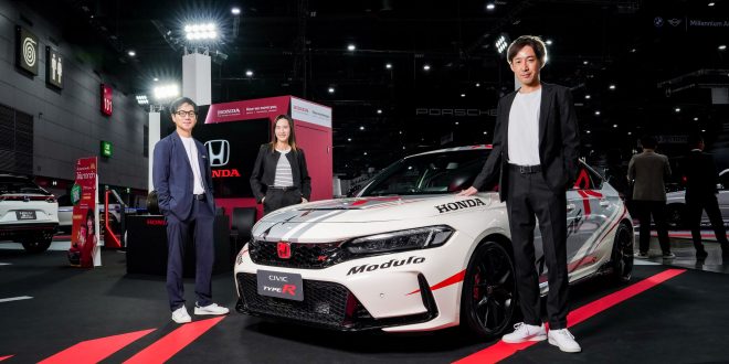 อัปเลเวลความสปอร์ตกับรถฮอนด้ารุ่นฮิต ในงาน Bangkok Auto Salon 2025  นำโดย HR-V e:HEV แต่ง MUGEN รอบคัน สะท้อน DNA สปอร์ตเข้มเต็มขั้น  และ HR-V e:HEV พร้อมชุดแต่งโมดูโล  พร้อมด้วยไฮไลต์ Civic Type R ตัวแรงสายสนามแข่ง