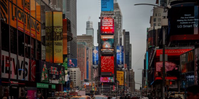 ‘เซ็นทรัลเวิลด์’ เคานต์ดาวน์แลนด์มาร์กไทยแห่งแรกและแห่งเดียว ฉลองโมเมนท์ส่งท้ายปีบน Times Square New York 7 ปีซ้อน!