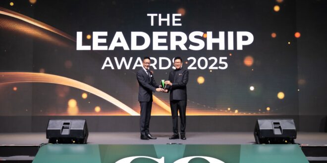 “สาระ ล่ำซำ” รับรางวัล Human Capital Development Award จากงาน The Leadership Awards 2025 ตอกย้ำความเป็นผู้นำที่โดดเด่นด้านการพัฒนาทรัพยากรมนุษย์