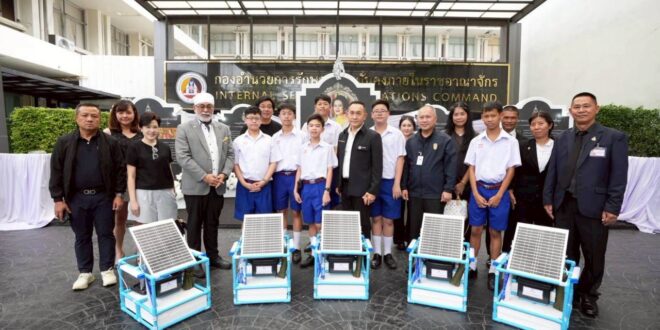 คีย์ อินโนเวธ ผสานพลังเยาวชนอัสสัมชัญ บางรัก มอบนวัตกรรมช่วยเหลือผู้ประสบภัยน้ำท่วมแก่ กอ.รมน.  สนับสนุนการปฏิบัติภารกิจเร่งด่วนในพื้นที่พื้นที่ภัยพิบัติน้ำท่วมทั่วประเทศ