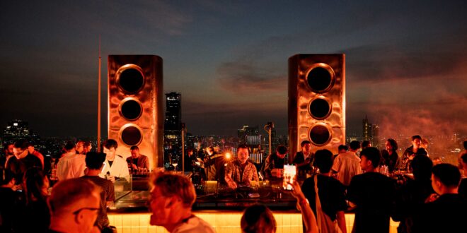 ÆTHER : เมื่อแสง เสียง และเส้นขอบฟ้า บรรจบกันกลางสีลม