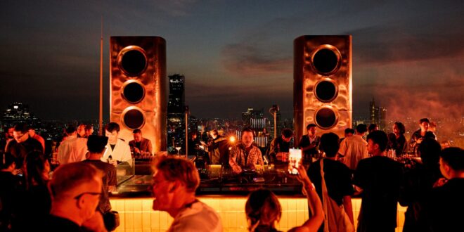 ÆTHER : เมื่อแสง เสียง และเส้นขอบฟ้า บรรจบกันกลางสีลม