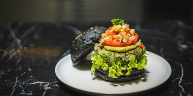 ปฏิวัติอาหารสุขภาพ ให้เป็นเรื่องของชีวิตจริง “BROCCOLI REVOLUTION” นิยามใหม่ของการกินอย่างมีความหมาย