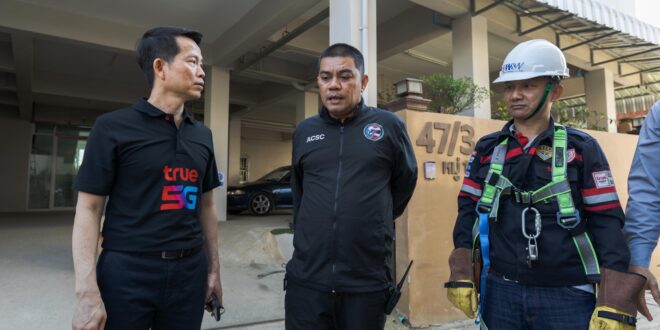 ทรูร่วมตำรวจ บก.ปอท. และ กสทช. บุกตรวจอาคารต้องสงสัย อ.แม่สาย ตัดอุปกรณ์ส่งเน็ตข้ามแดน เร่งขยายผลเครือข่ายปราบมิจฉาชีพเพื่อความปลอดภัยไซเบอร์ของคนไทย