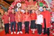 เมืองสุขสยาม ณ ไอคอนสยาม ต้อนรับเทศกาลตรุษจีนปีม้าไฟ ในงาน สุขสยาม “มหัศจรรย์ ตรุษจีน มั่งมี ศรีสุข” ร่วมสักการะขอพร 3 เทพ และองค์ “เทพกวนอู ขี่ม้าเช็กเธาว์”  ตื่นตาประติมากรรมโคมไฟสุดอลังการ ช้อปชิมคาราวานอาหารมงคลสุดเลิศรส