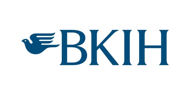 BKIH เติบโตโดดเด่น ผลประกอบการ 6 เดือนแรกของปี 2569 ทำกำไรสุทธิ 2,427.0 ล้านบาท เพิ่มขึ้นถึง 56.6% บอร์ดไฟเขียวไตรมาส 2 จ่ายปันผล 4.50 บาทต่อหุ้น ด้านบริษัทย่อย BKI ทำรายได้จากการประกันภัยกว่า 15,667.8 ล้านบาท และมีกำไรสุทธิ 2,344.6 ล้านบาท