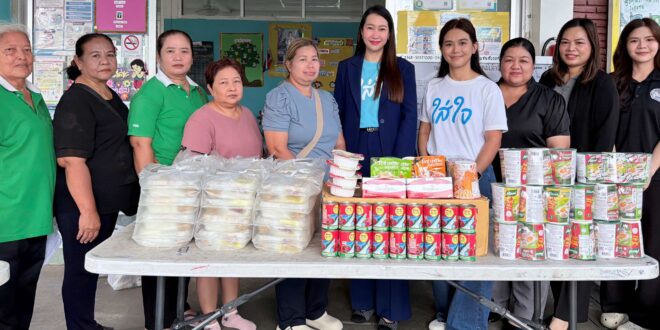 กรุงเทพประกันชีวิต ร่วมส่งต่อความใส่ใจ มอบความช่วยเหลือแก่ผู้ประสบภัยน้ำท่วม  ในชุมชนบางซื่อ กรุงเทพมหานคร