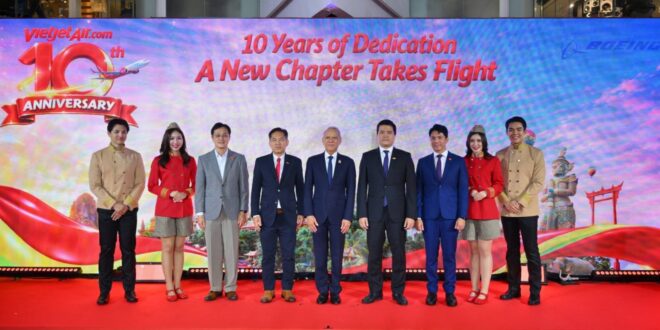“เวียตเจ็ทไทยแลนด์” เปิดฉากฉลอง 10 ปีกลางเซ็นทรัลเวิลด์ “10 Years of Dedication, A New Chapter Takes Flight” พร้อมเดินหน้าขยายฝูงบิน-อัปเกรดบริการรับทศวรรษใหม่