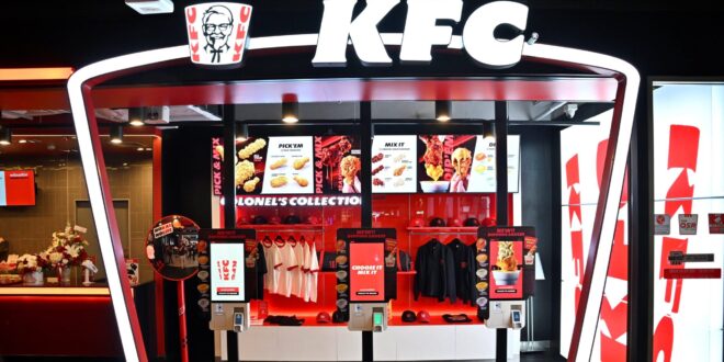 “คิวเอสเอ” เปิดตัว “เคเอฟซี สยามเซ็นเตอร์” สาขาต้นแบบแห่งแรกในไทย ยกระดับร้านอาหารบริการด่วนสู่ประสบการณ์รูปแบบใหม่